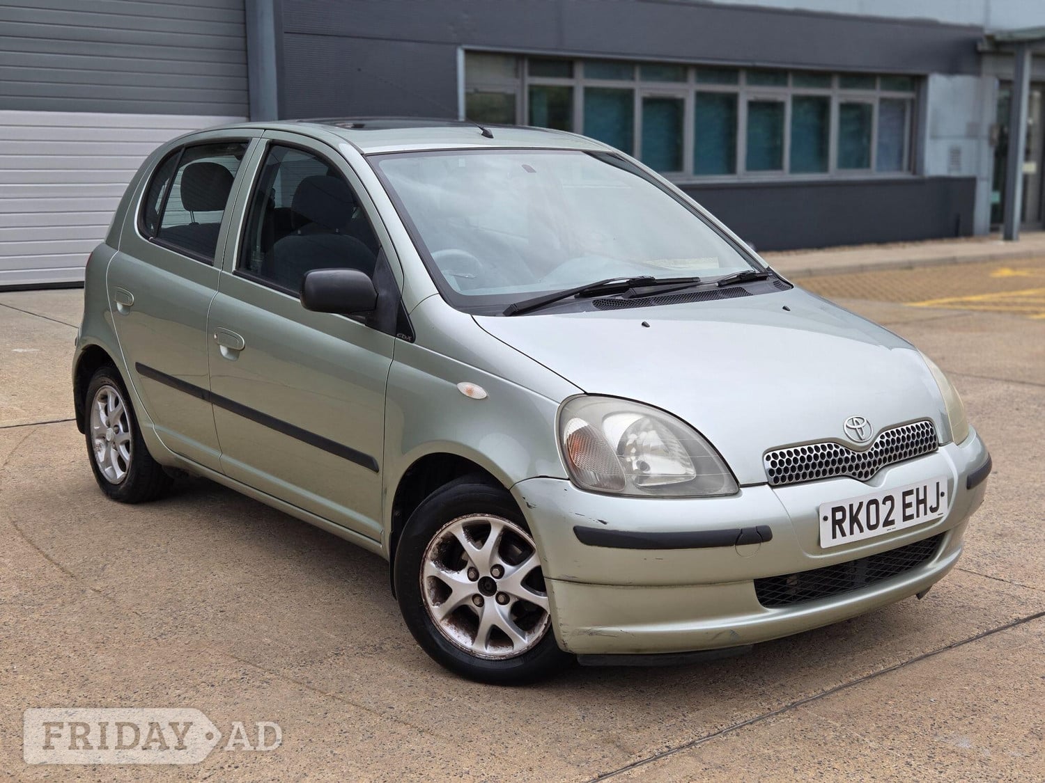 Toyota Yaris 2002 in Slough