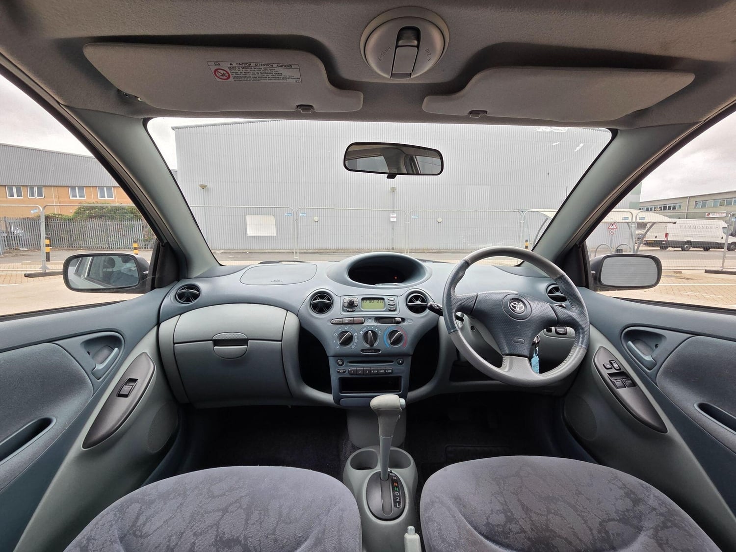 Toyota Yaris 2002 - Cars in Slough