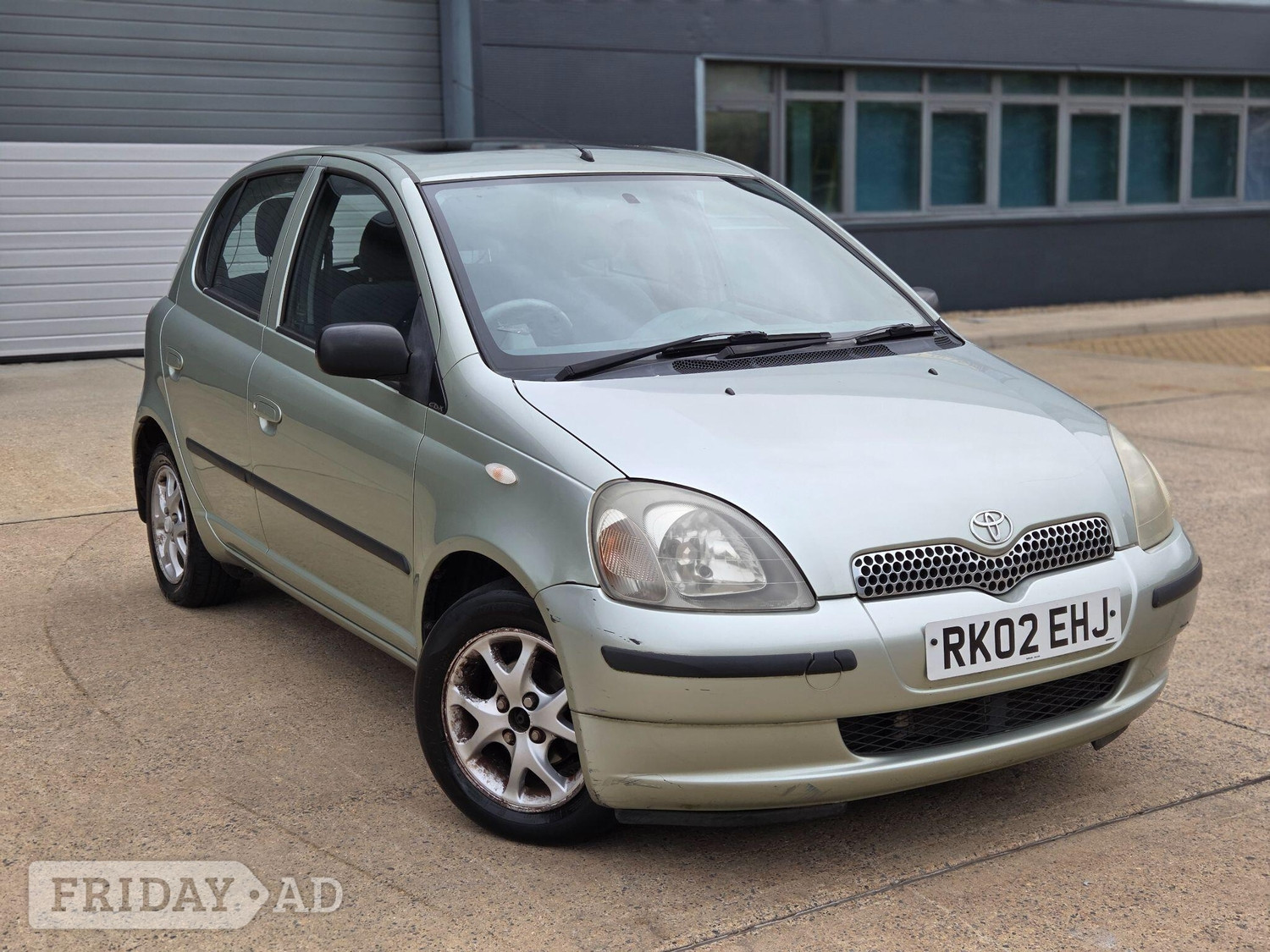 Toyota Yaris 2002 - Cars