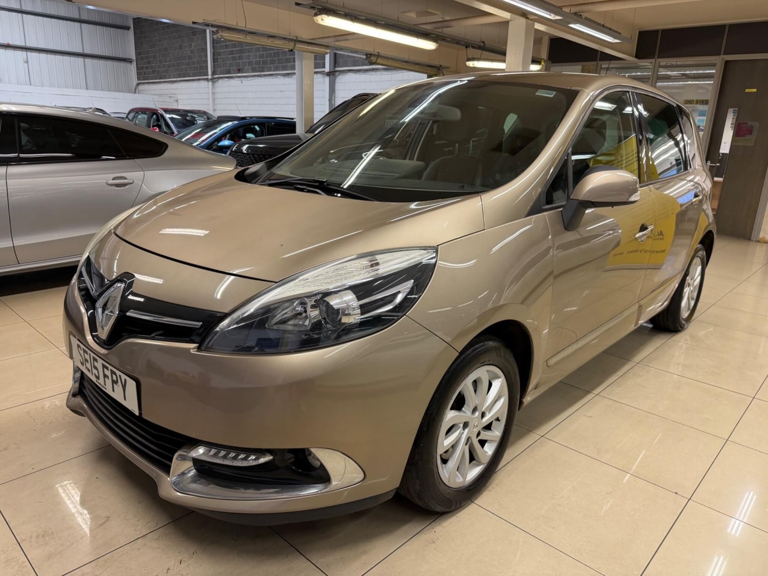 Renault Scenic 2015 - Cars in Rotherham