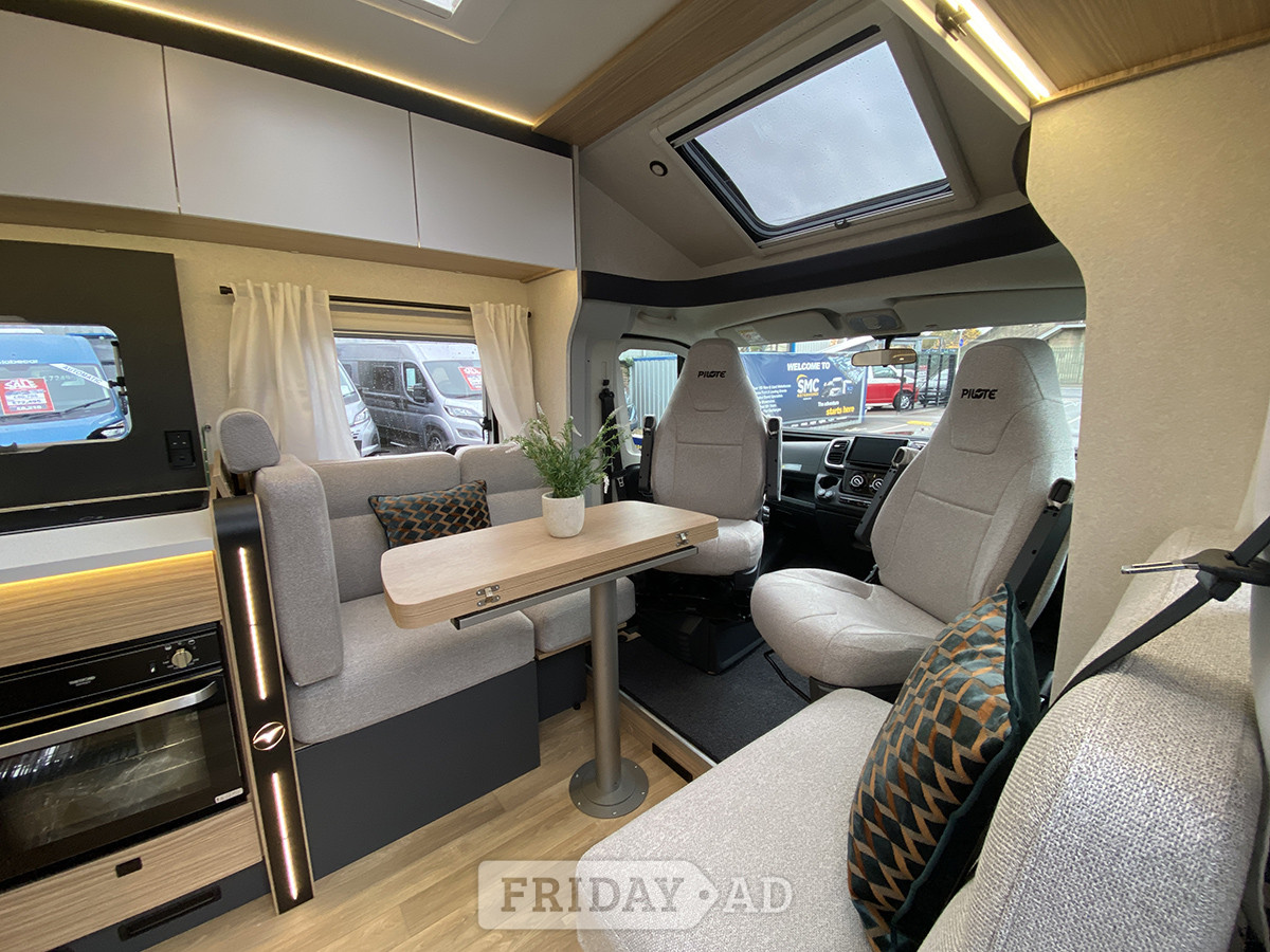 Pilote Pacific P720FGJ Expression 2026 for sale - Motorhomes & Caravans in Newark