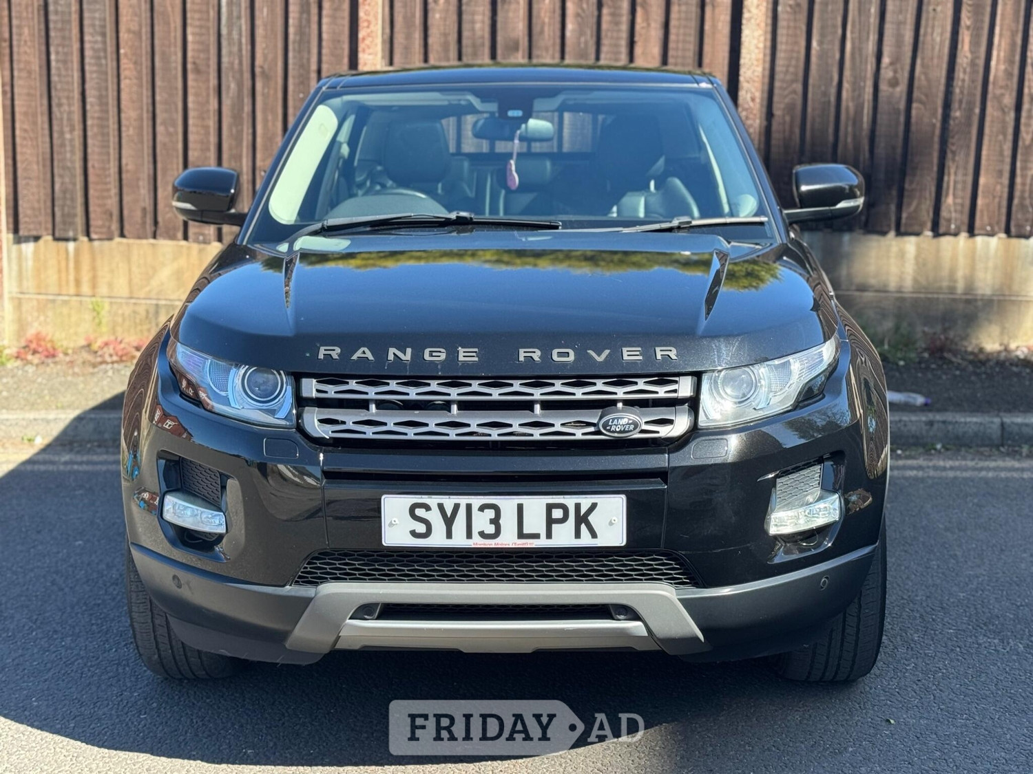 [ berth ]Land Rover Range Rover Evoque