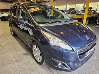 Peugeot 5008 2015