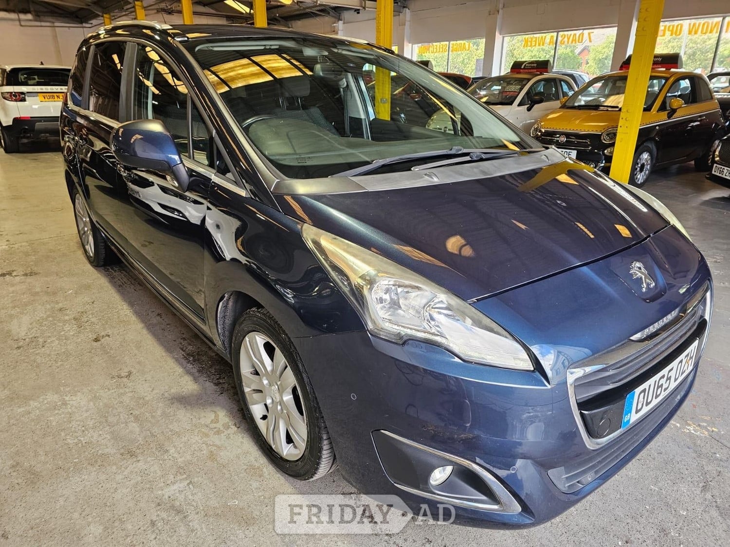 Peugeot 5008 2015 in Pontypridd