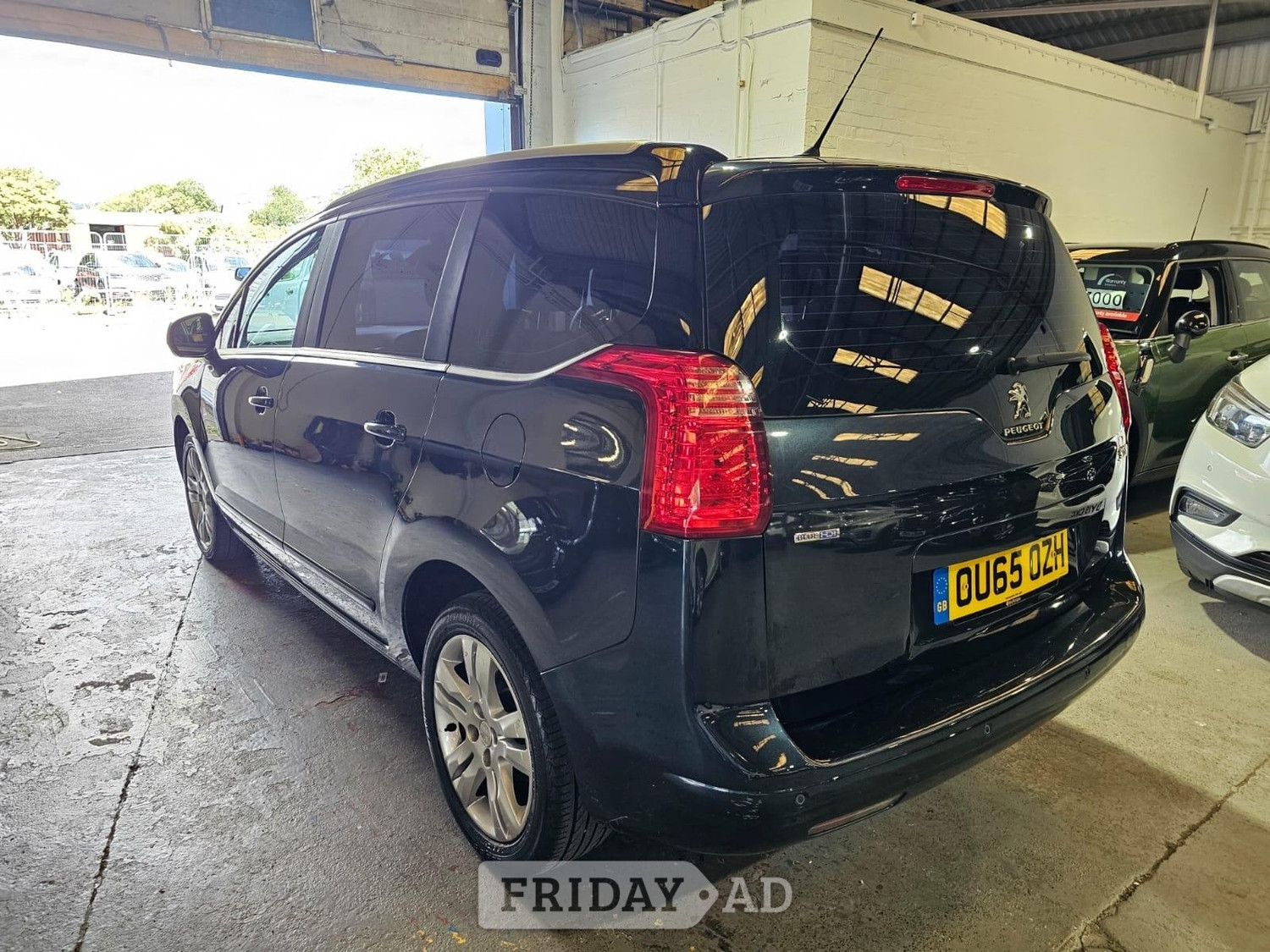 Peugeot 5008 2015 - Cars in Pontypridd