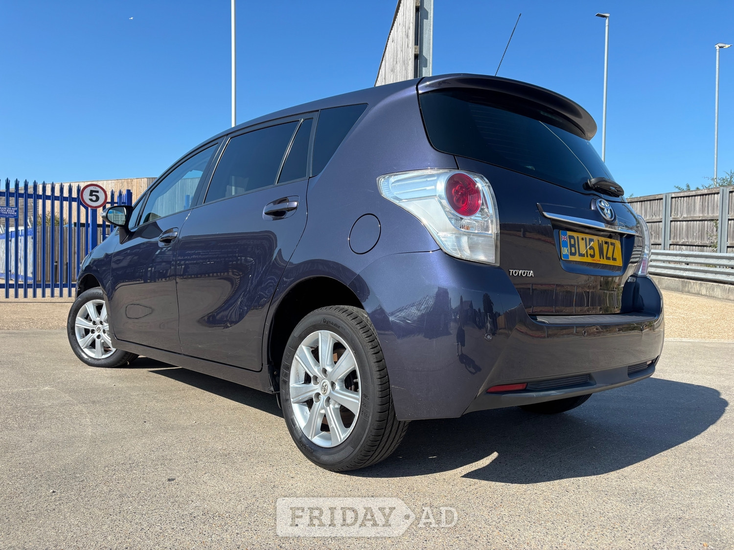 Toyota Verso 2015 - Cars