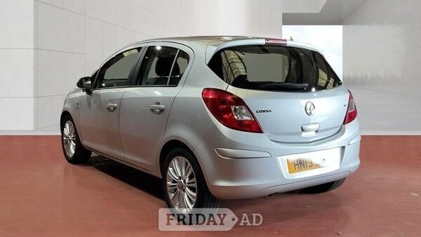 [ berth ]Vauxhall Corsa