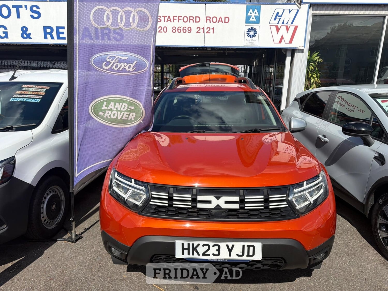 Dacia Duster Sutton