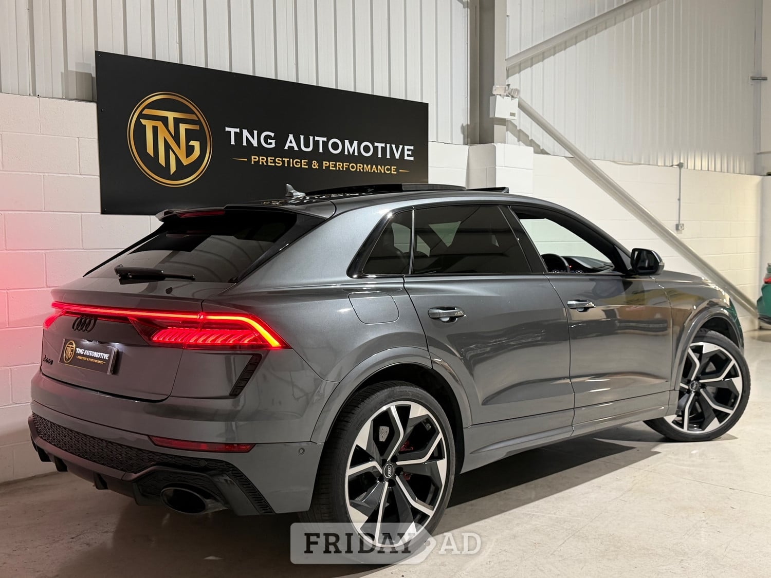 [ berth ]Audi RS Q8