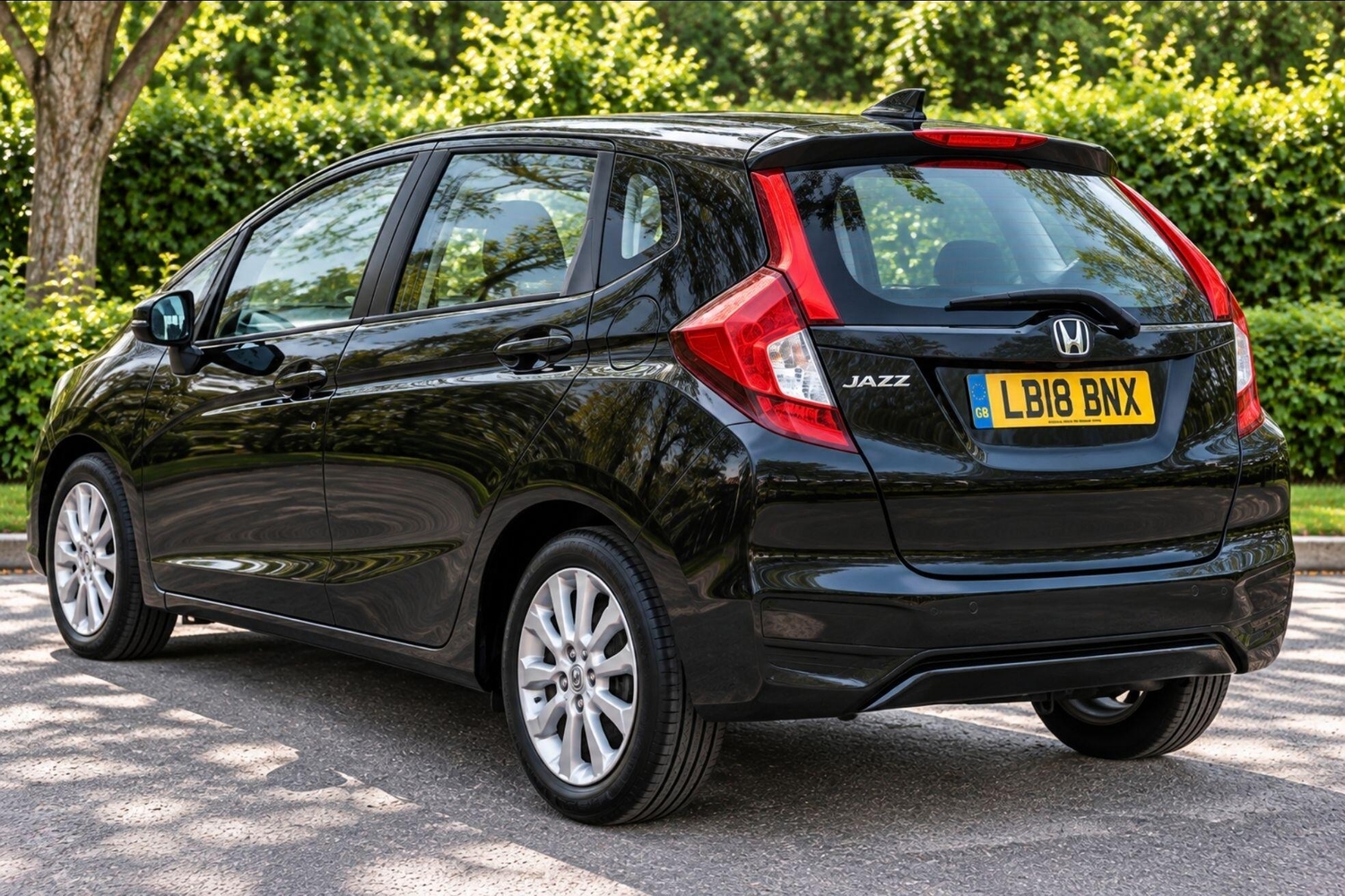 Honda Jazz 2018 - Cars in Ashford