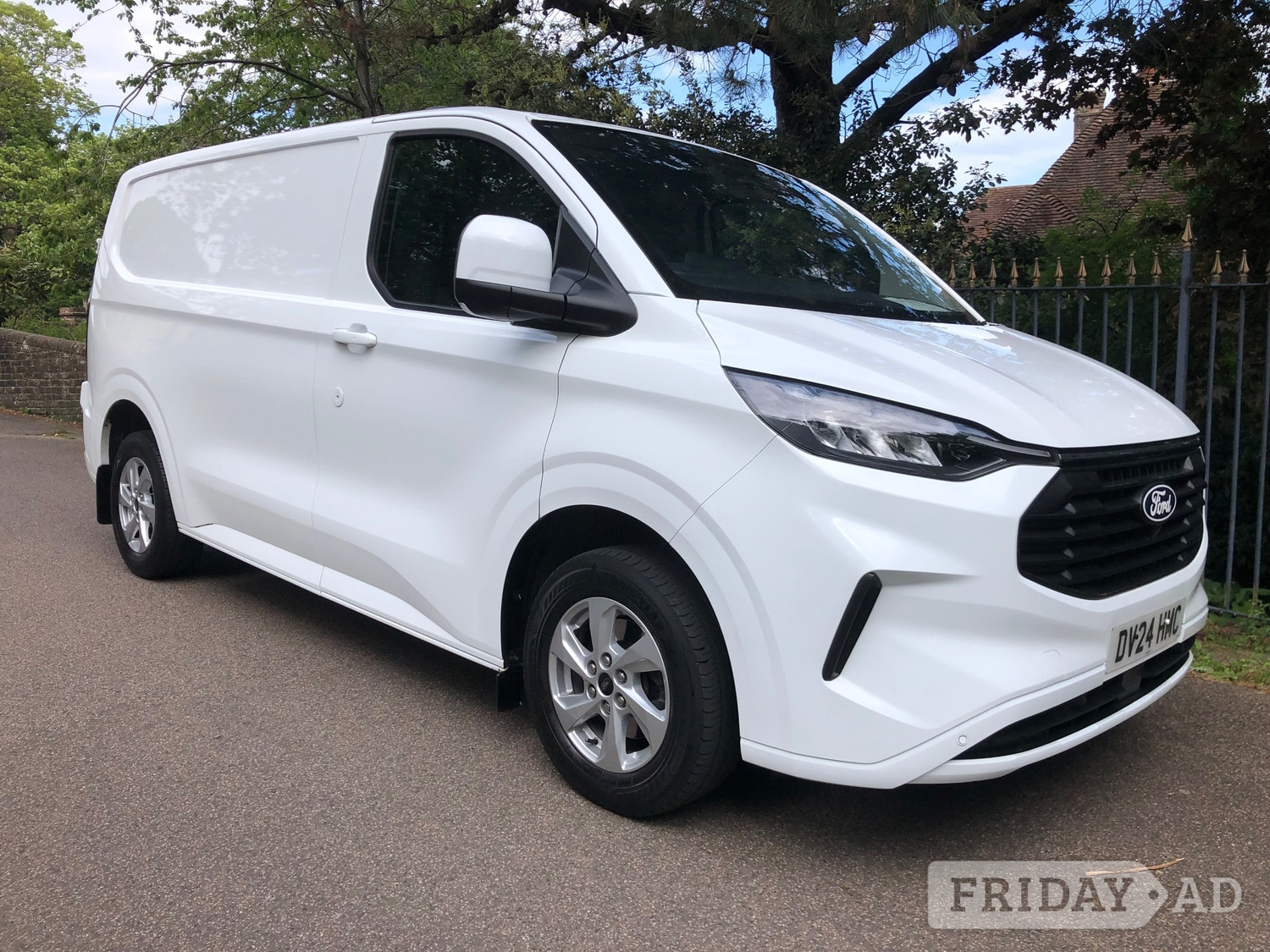 [ berth ]Ford Transit Custom