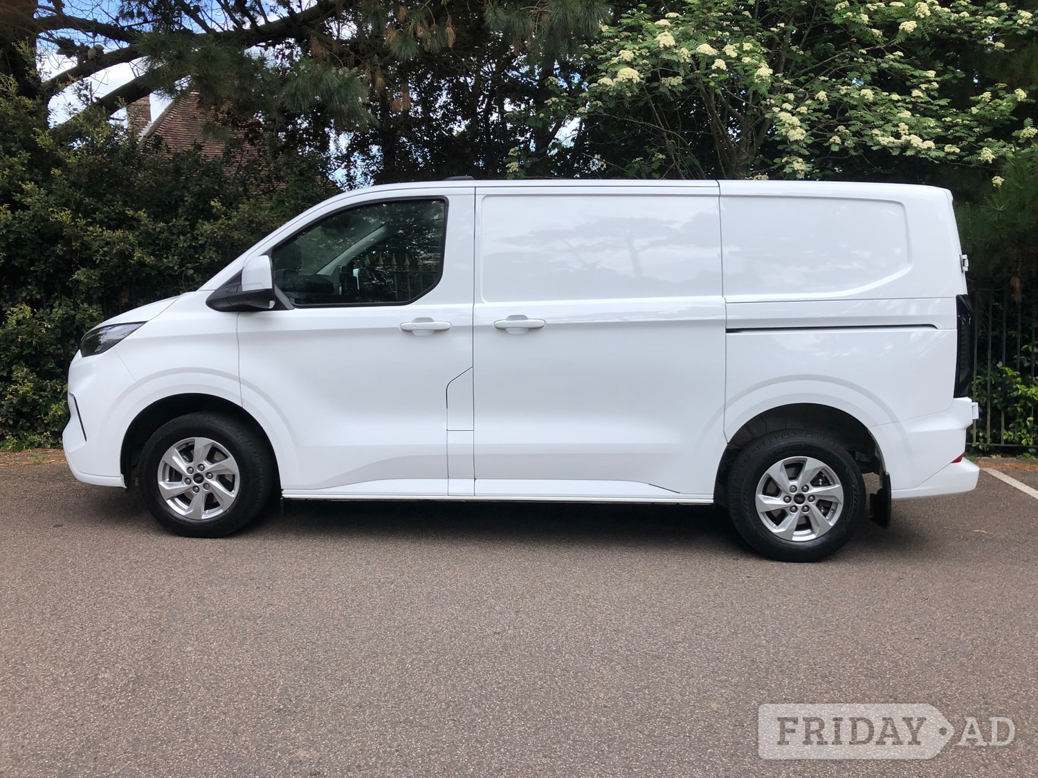 Ford Transit Custom 2024 - Vans & Commercial Vehicles