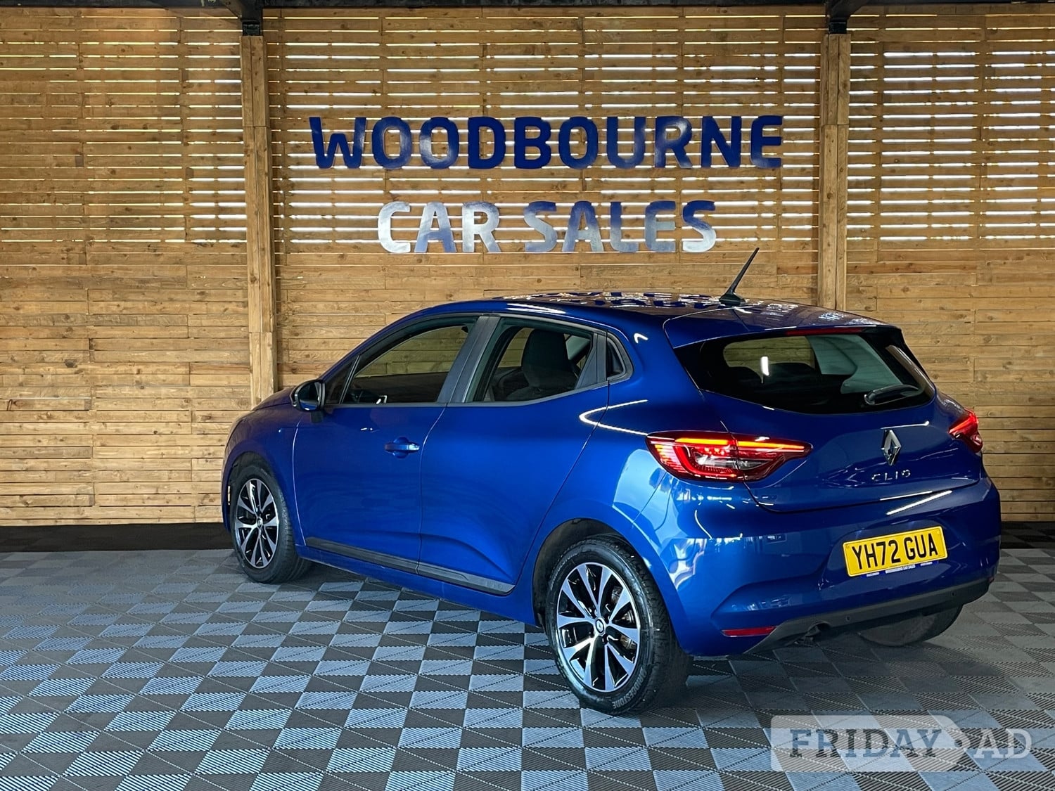 [ berth ]Renault Clio