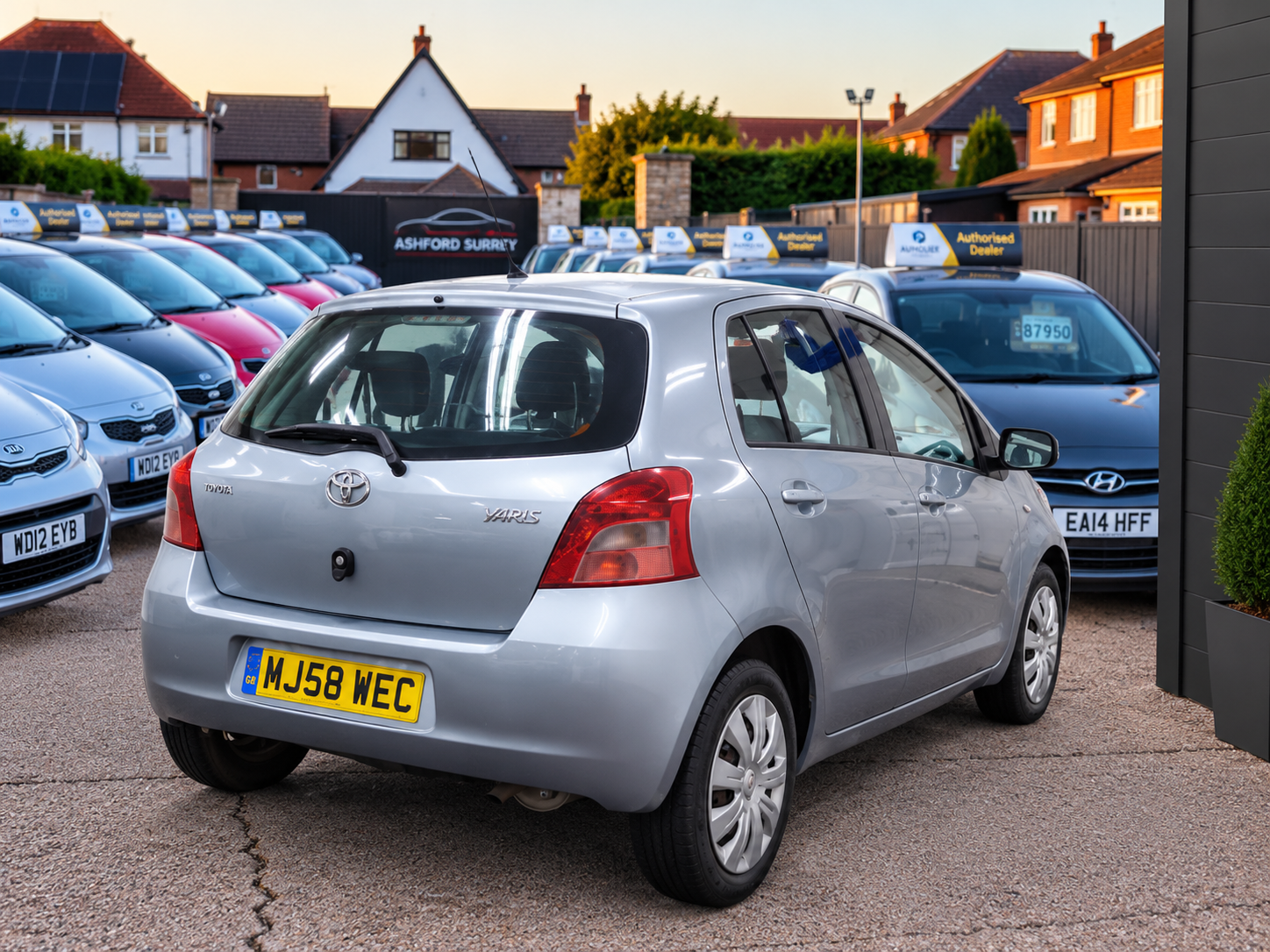 Toyota Yaris 2008 - Cars in Ashford