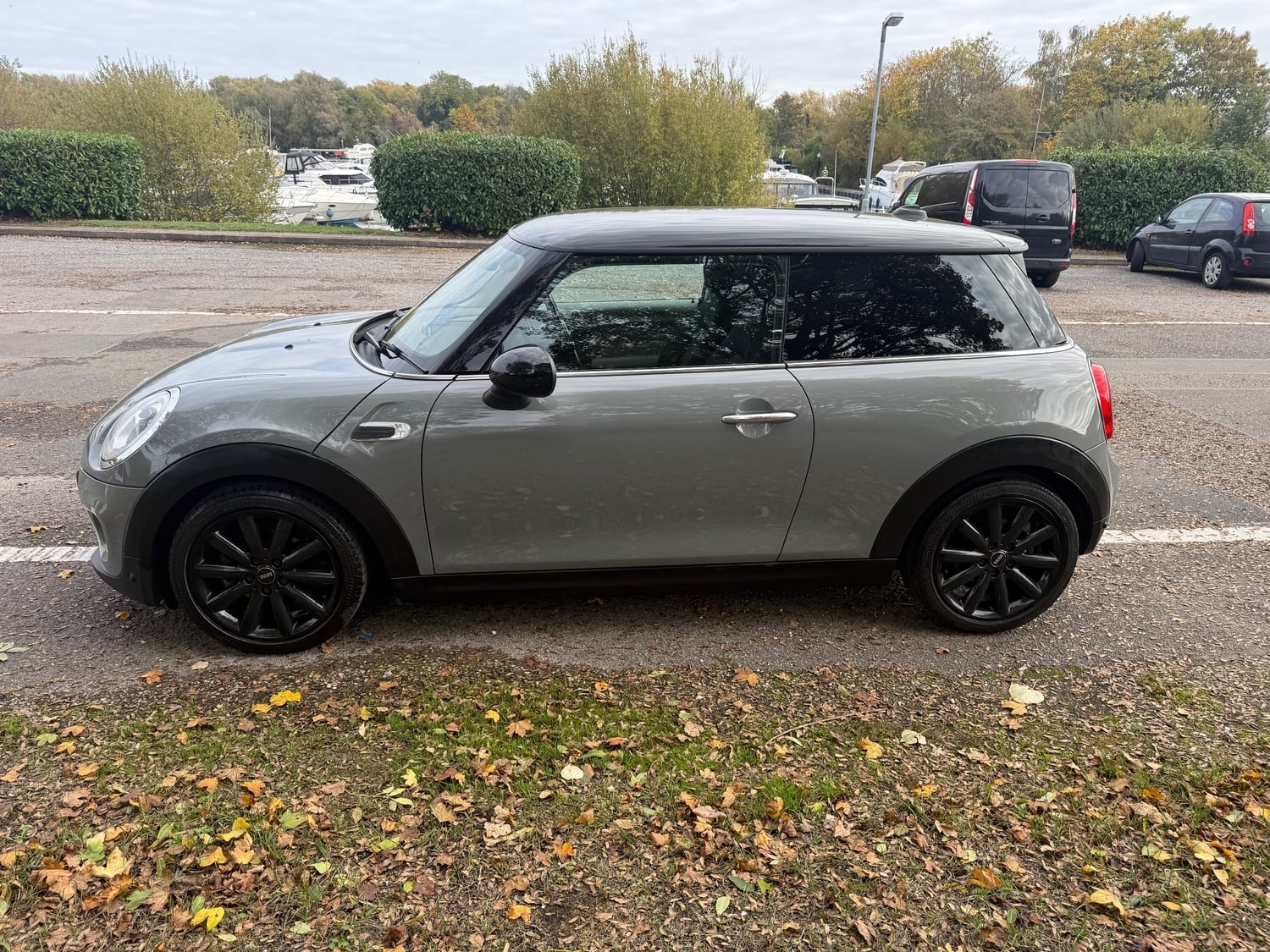 Mini Hatch Chertsey