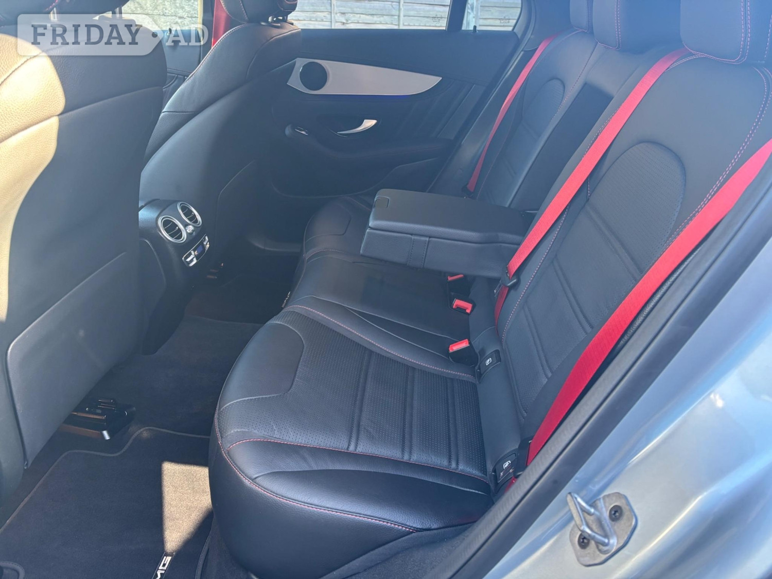 Mercedes-Benz GLC 2022 - Cars in Hillingdon
