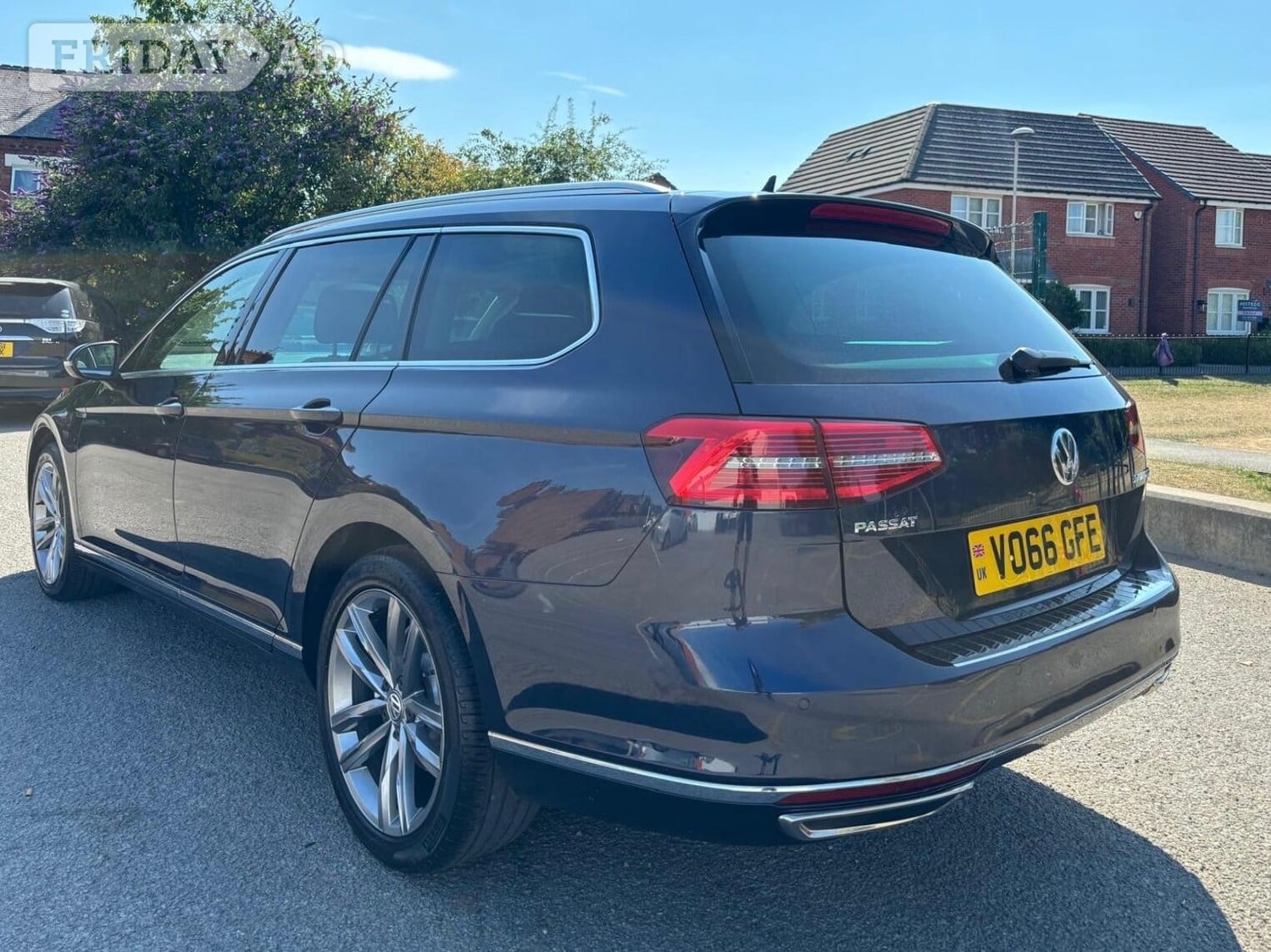 Volkswagen Passat 2016 - Cars in Leicester