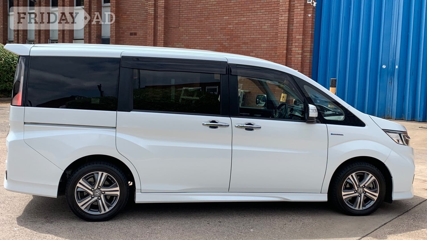 Honda StepWGN 2019 - Cars