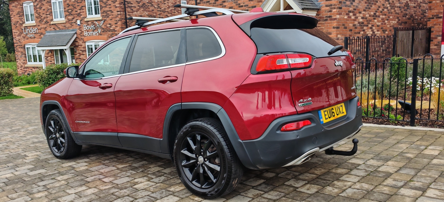 Jeep Cherokee 2016 - Cars in Macclesfield