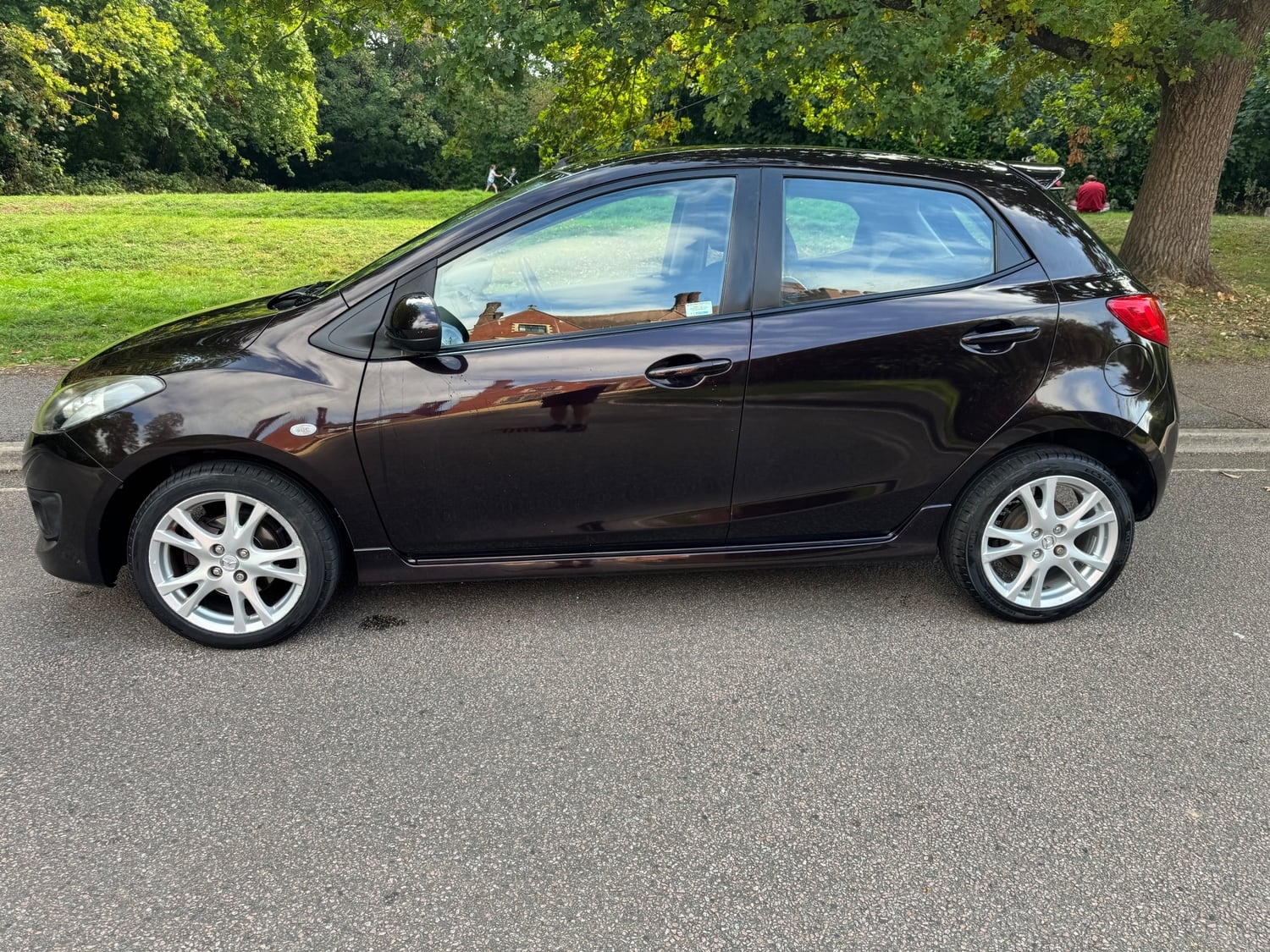 Mazda Mazda2 2010 - Cars in Horsham