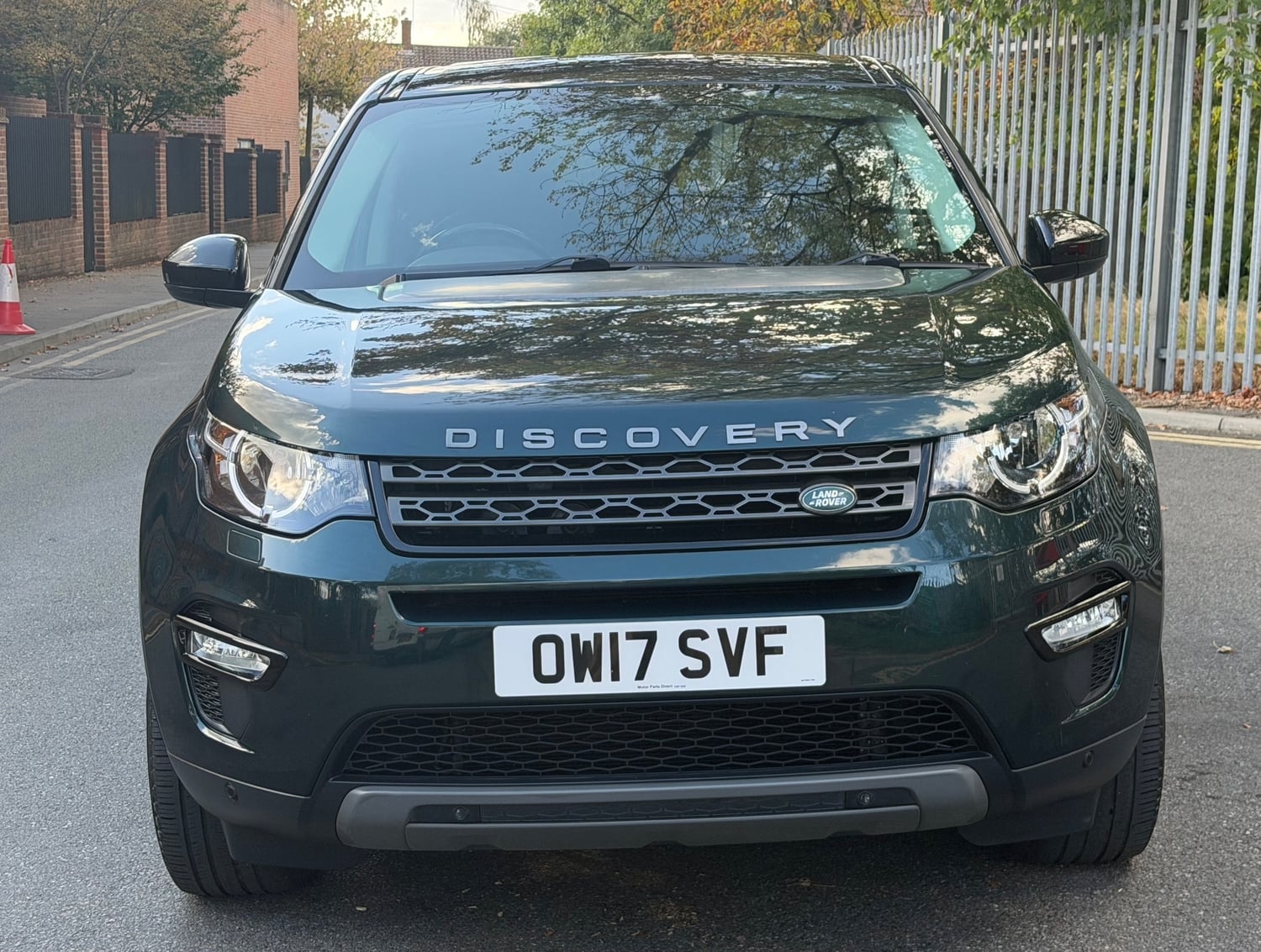 [ berth ]Land Rover Discovery Sport