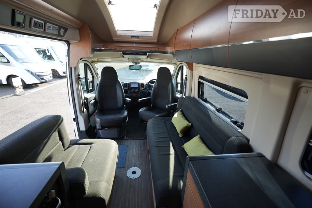 [2 berth ]Auto-Trail V-Line 600