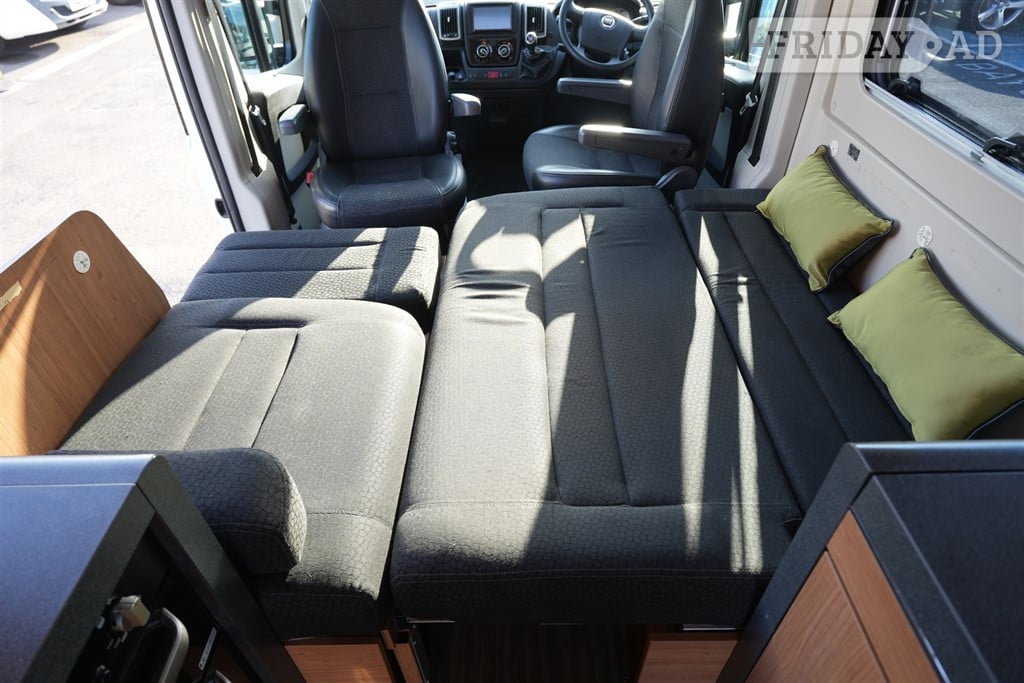 Auto-Trail V-Line 600 2014 for sale - Motorhomes & Caravans in Haywards Heath