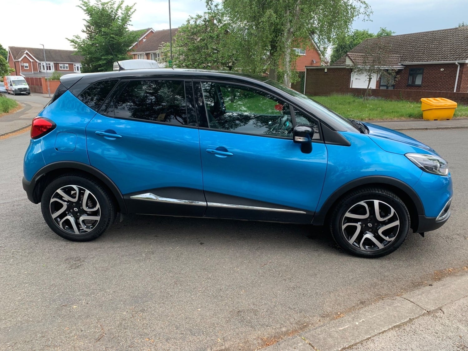 [ berth ]Renault Captur