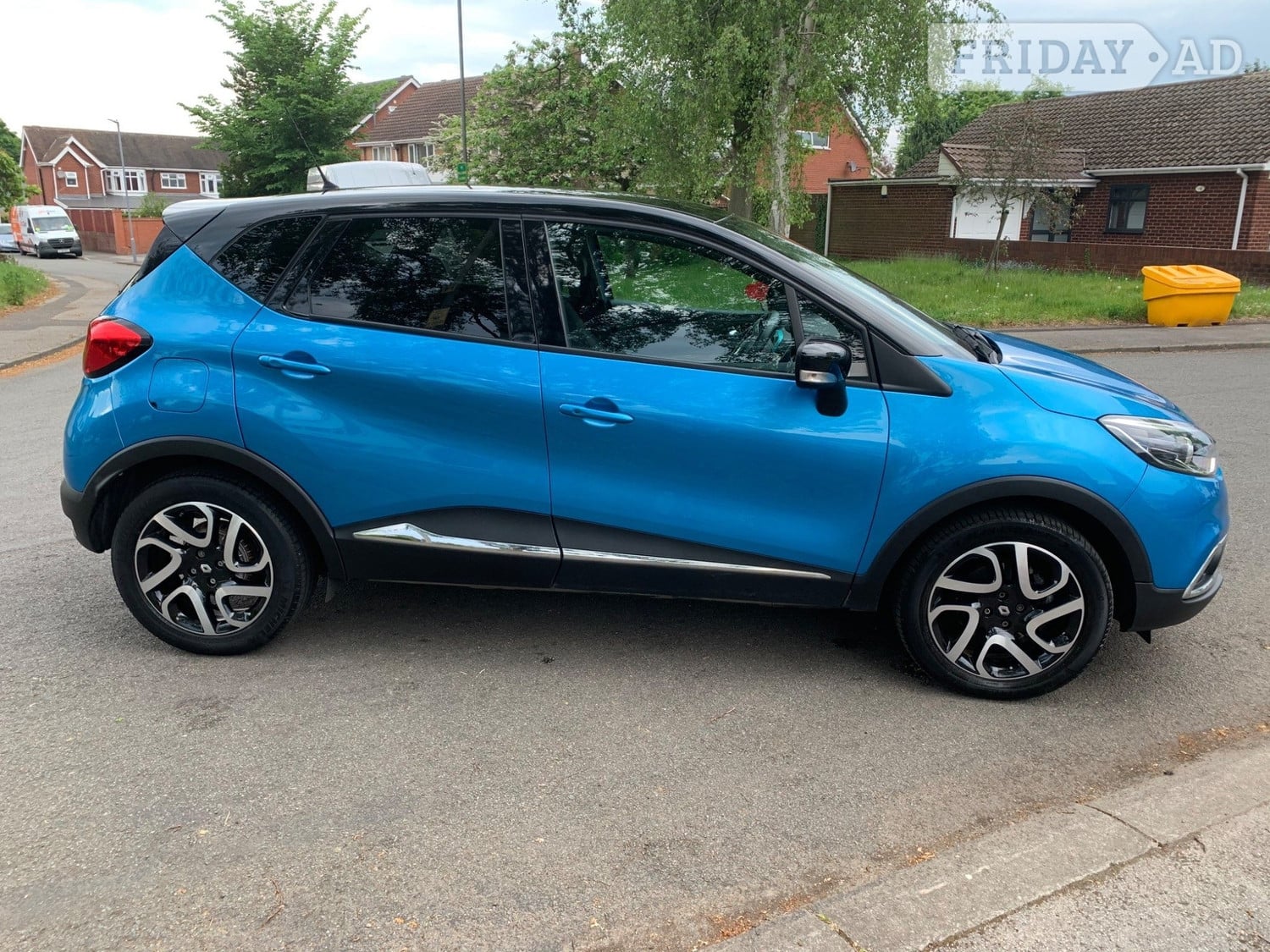 [ berth ]Renault Captur