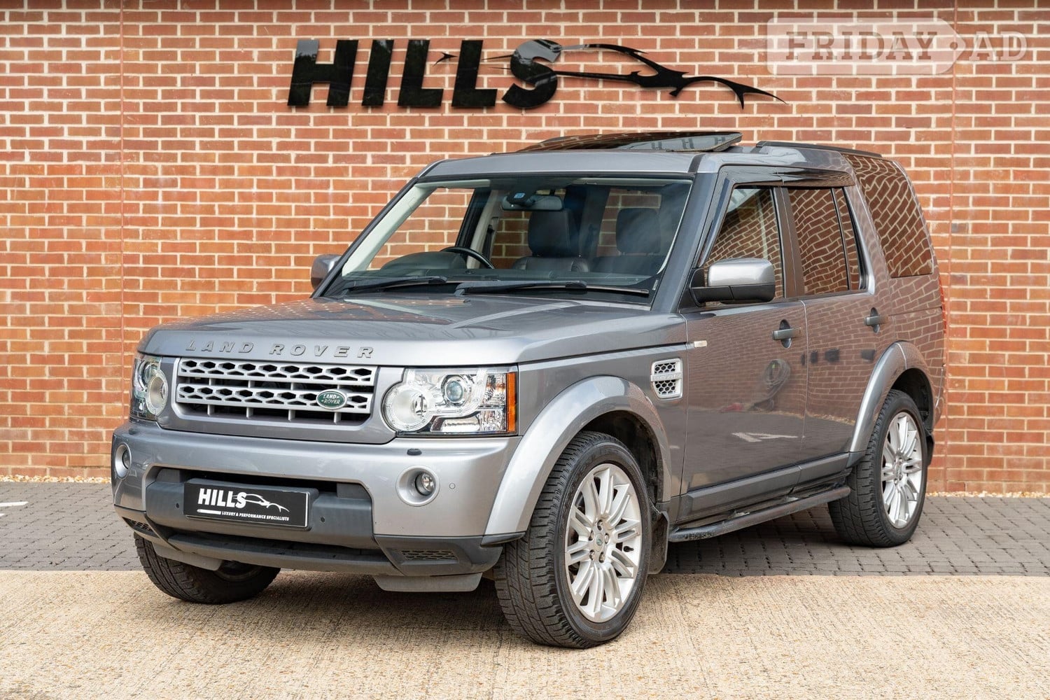 [ berth ]Land Rover Discovery 4