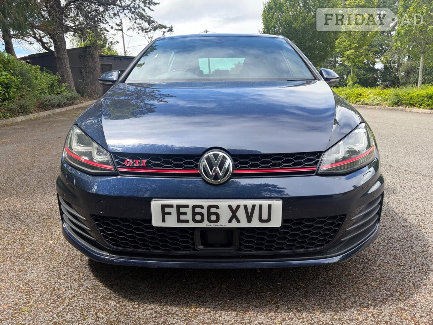 Volkswagen Golf Hook