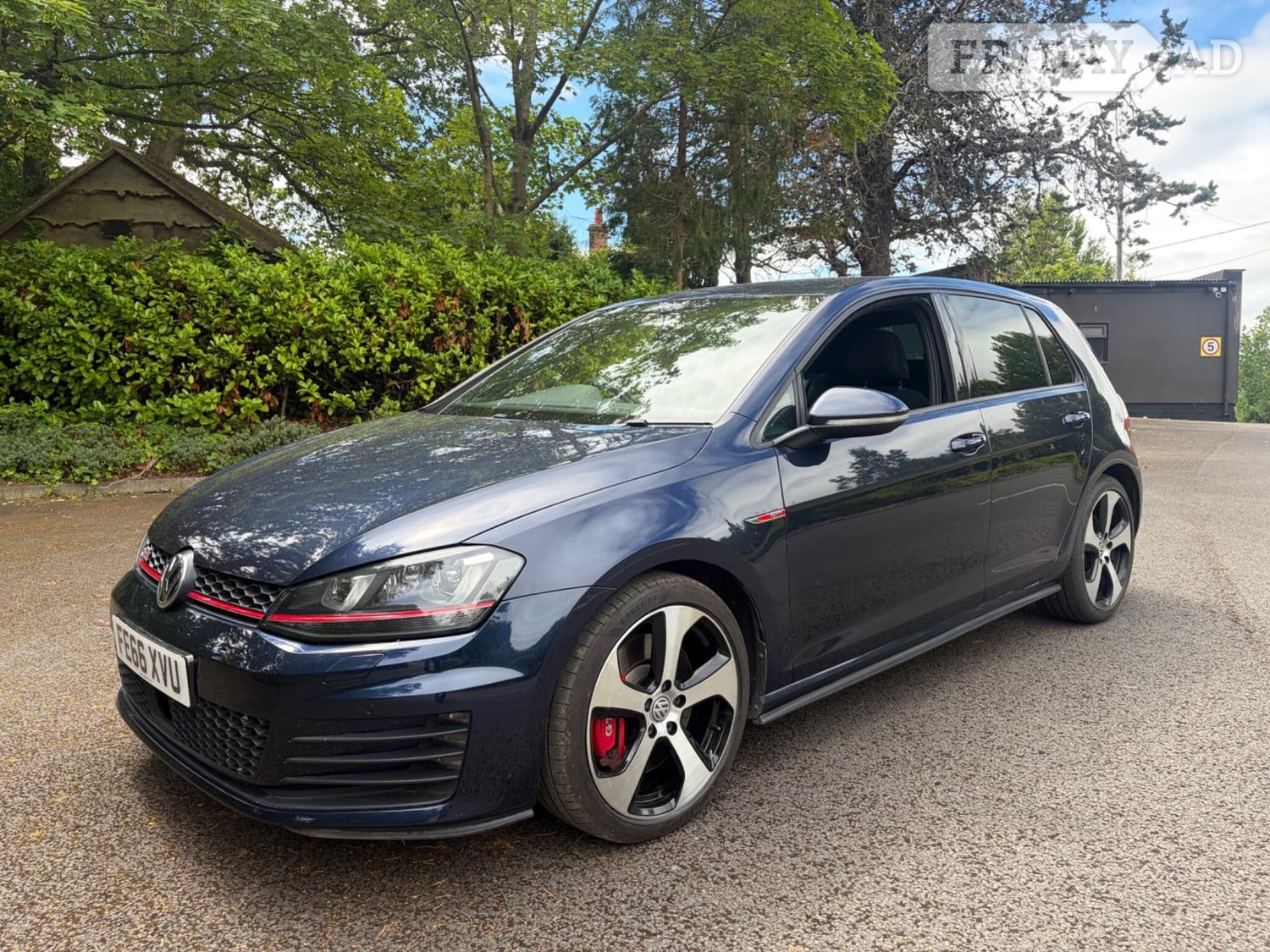 [ berth ]Volkswagen Golf