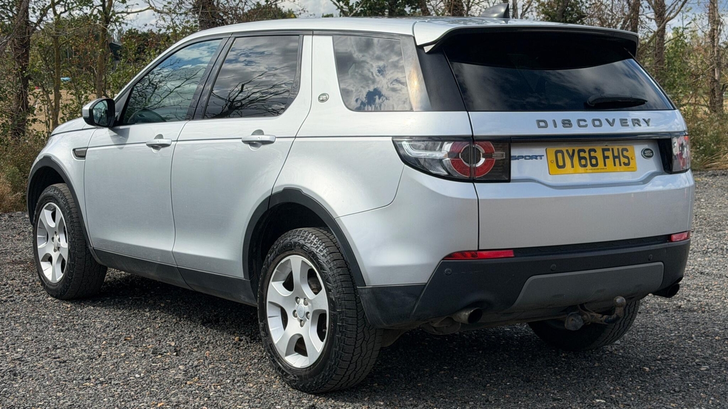 Land Rover Discovery Sport 2016 - Cars in Maidenhead