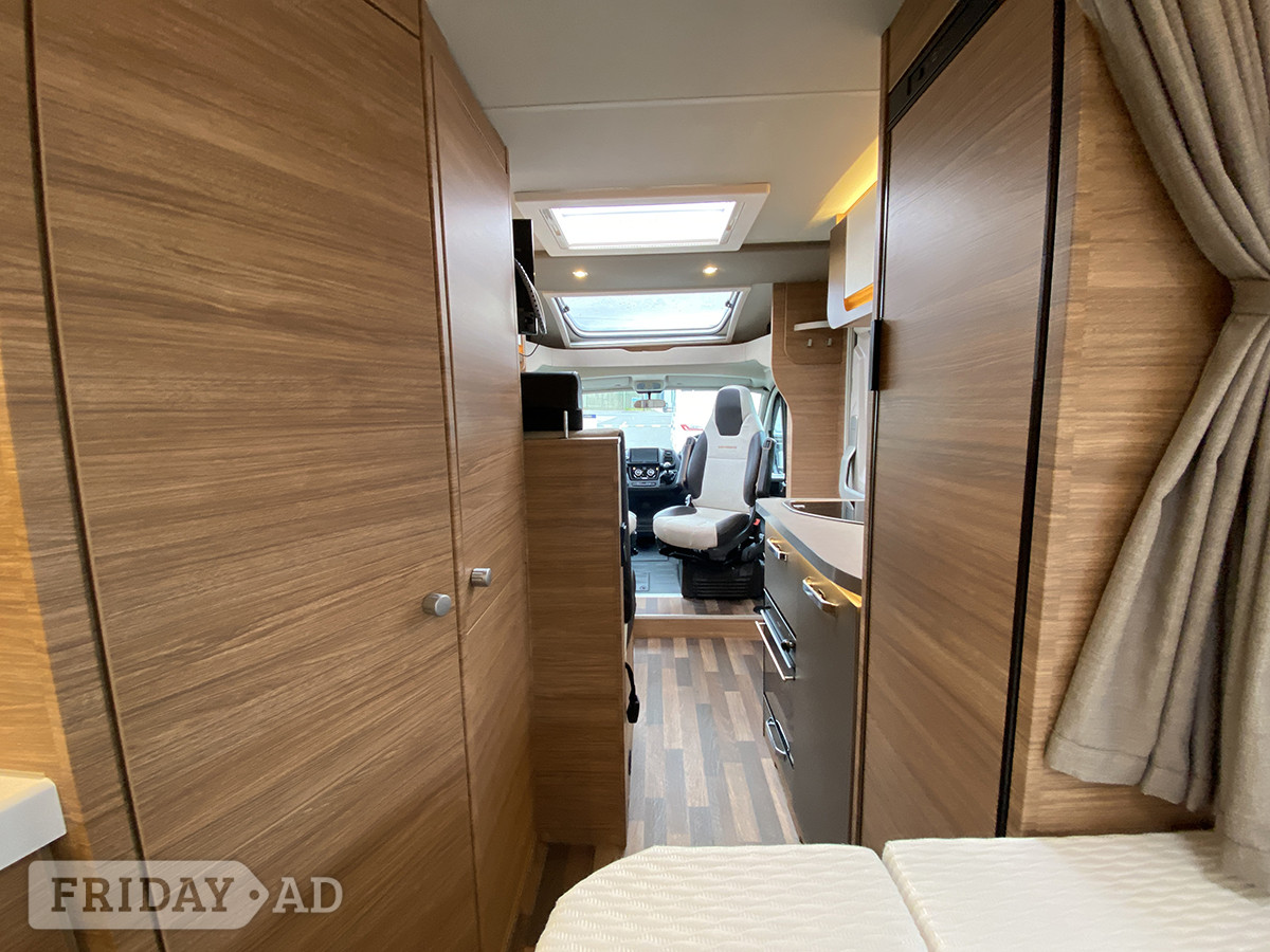 [2 berth ]Weinsberg CaraCompact 600 MF Pepper