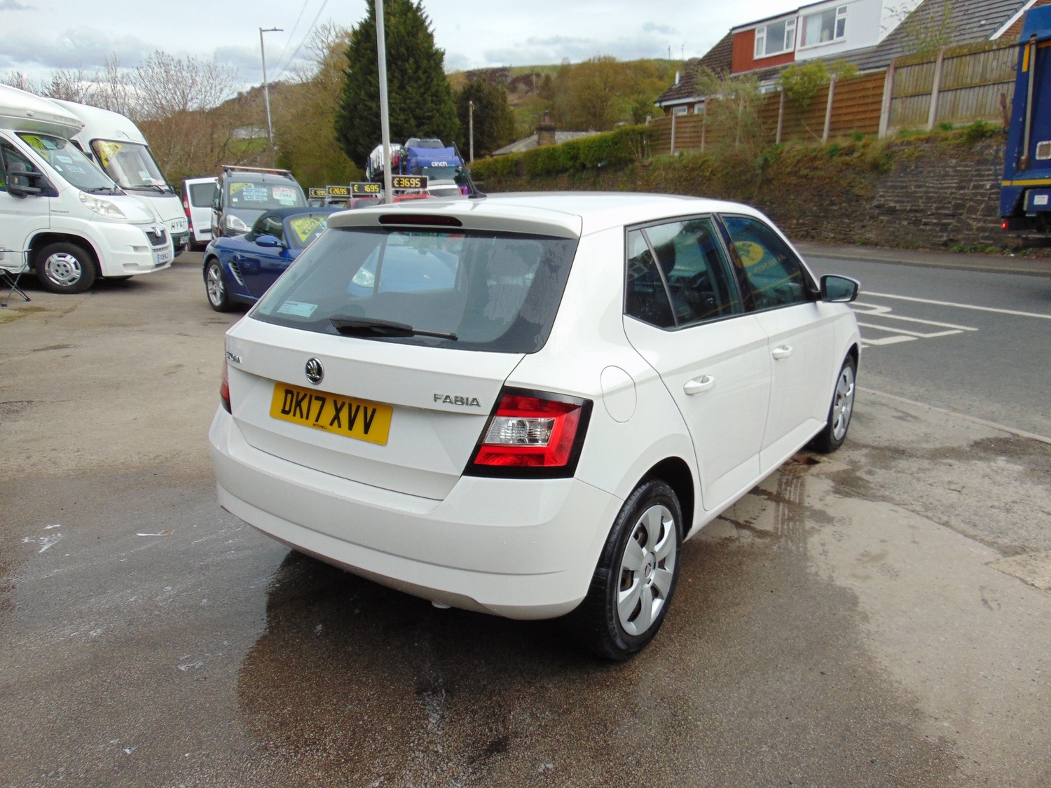 Skoda Fabia 2017 - Cars in Keighley