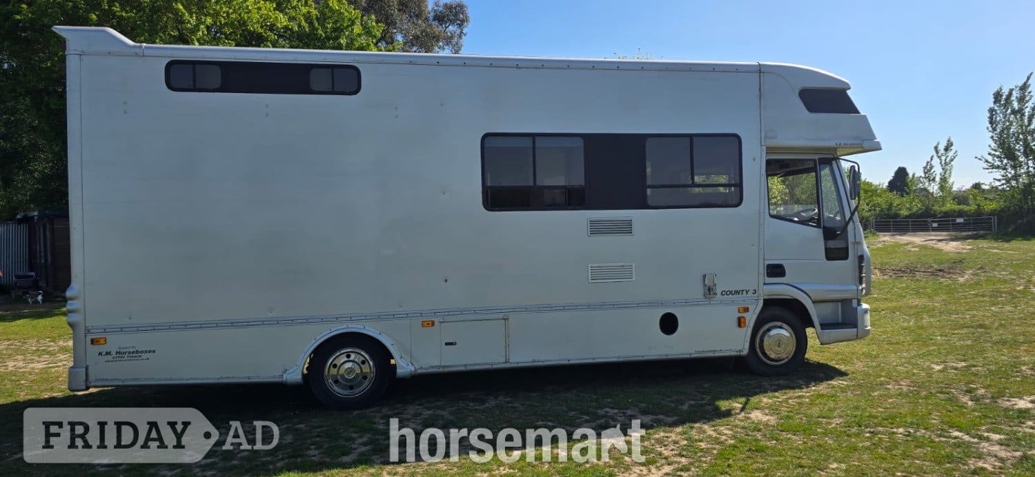 KM Horseboxes  Sittingbourne