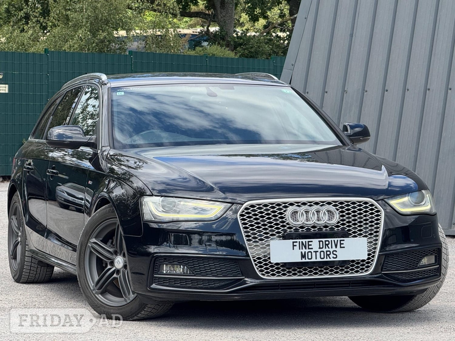 Audi A4 Avant 2014 in Farnham