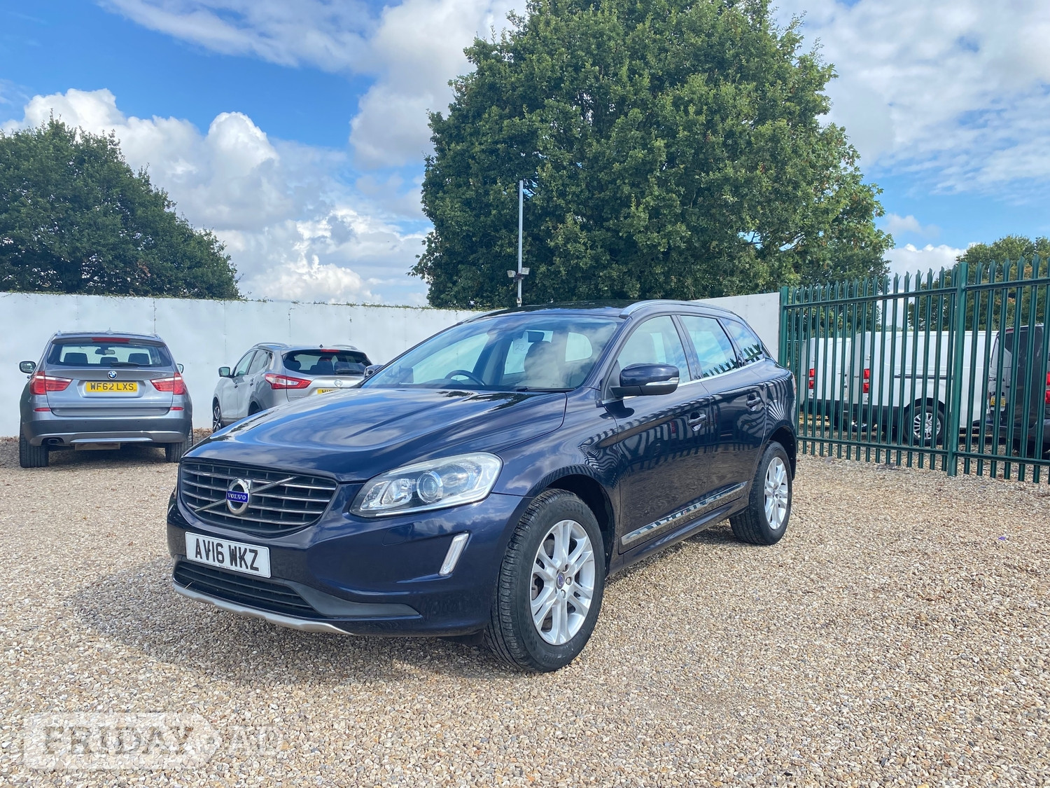 Volvo XC60 2016 - Cars in Axminster