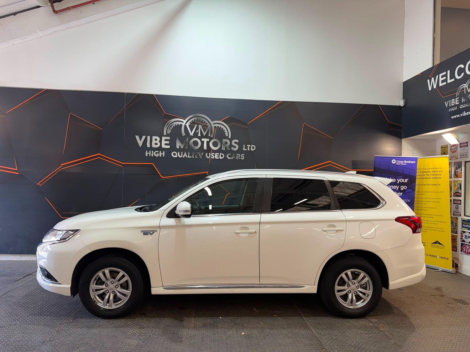 Mitsubishi Outlander 2020 - Cars in Harrow