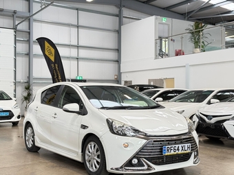 Toyota Aqua 2015