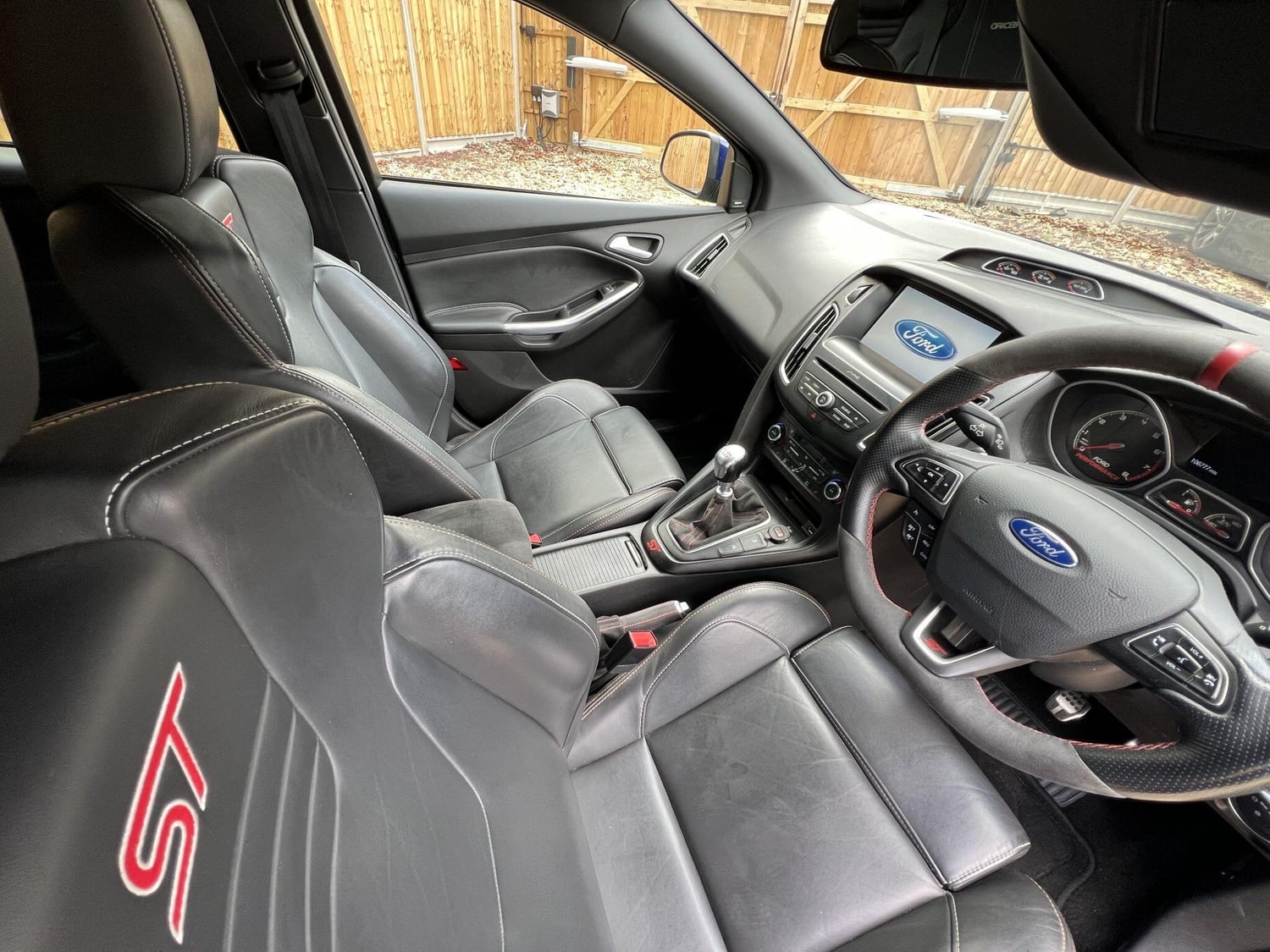 Ford Focus 2016 - Cars in Cranleigh