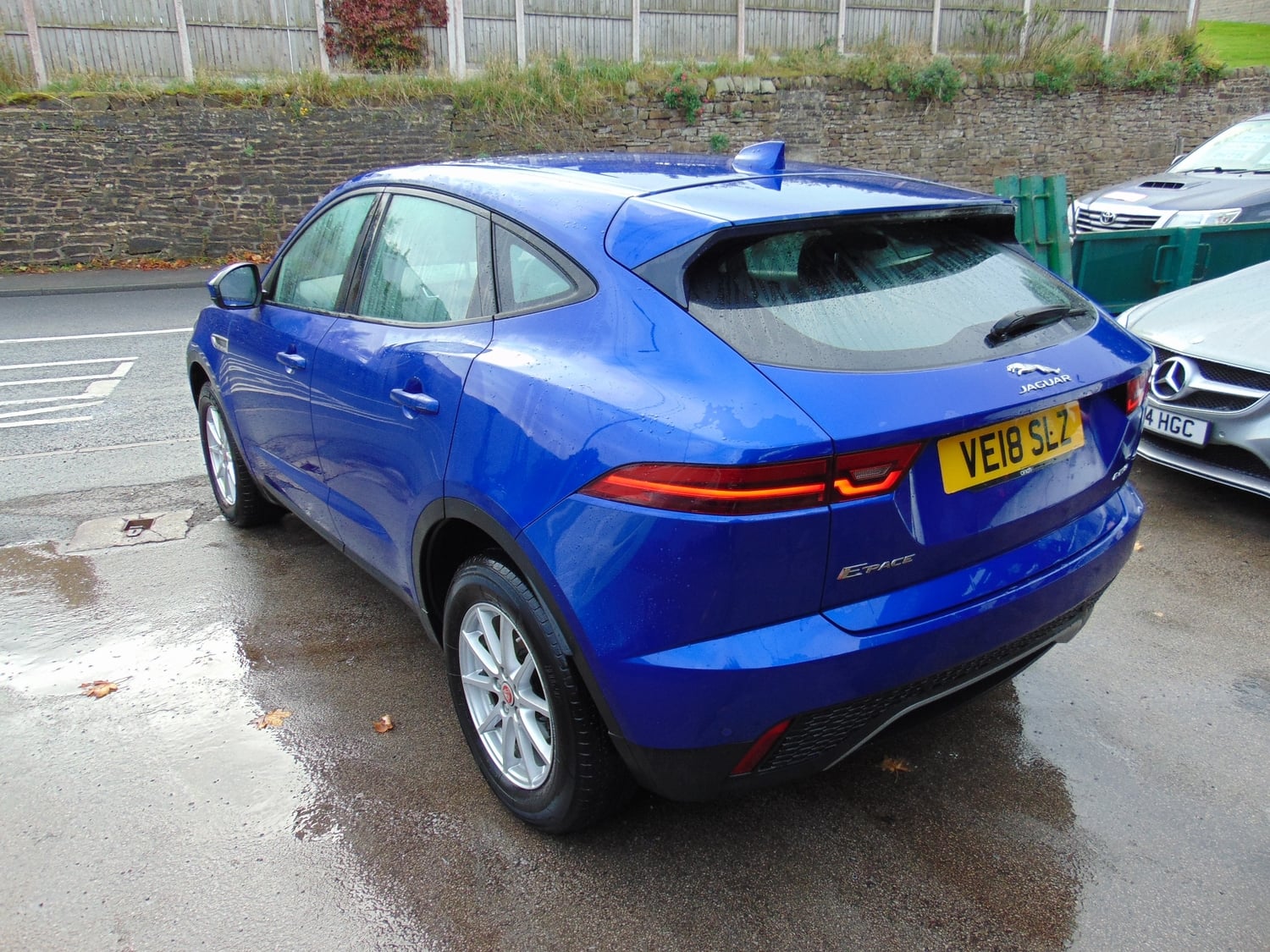 [ berth ]Jaguar E-Pace