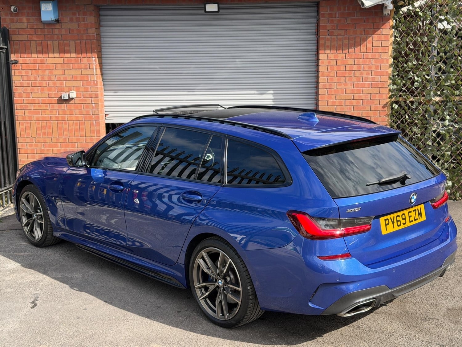 BMW 3 Series 2019 - Cars in Swindon