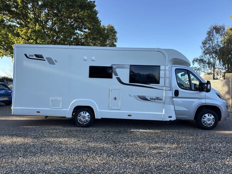 Elddis Majestic 255 Halstead