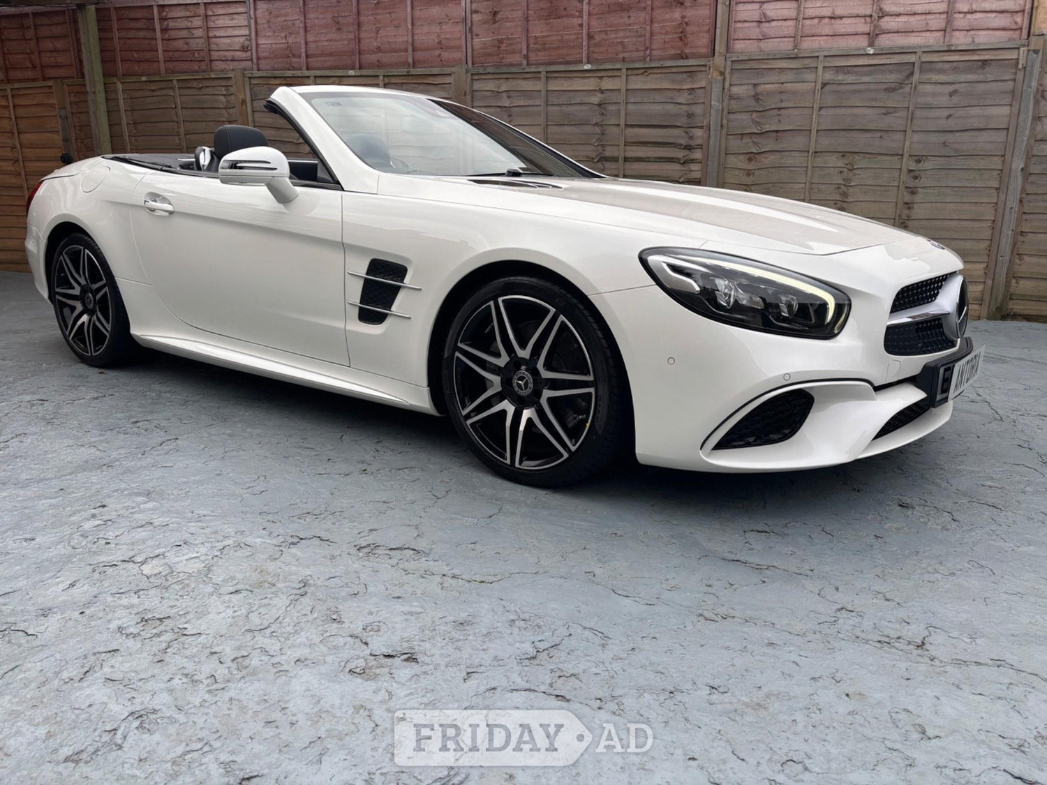 Mercedes-Benz SL 2021 in Hillingdon