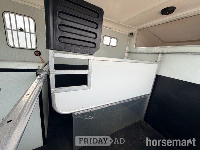 Equinox  Peugeot Horsebox - Trailers & Horseboxes in Epworth