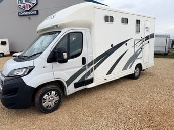 Equinox  Peugeot Horsebox