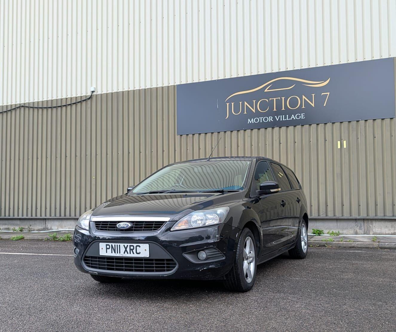 Ford Focus 2011 - Cars