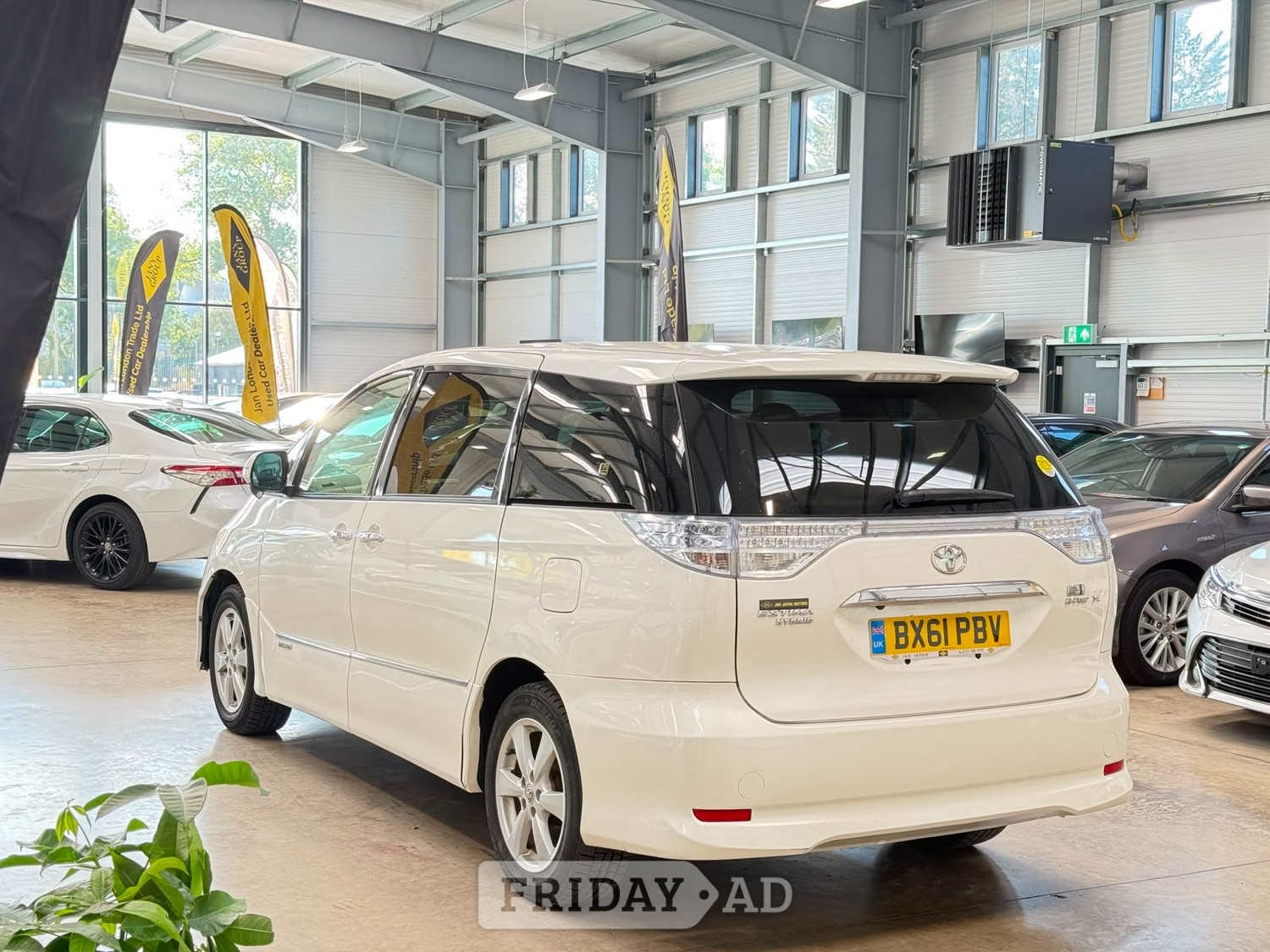 Toyota Estima 2011 - Cars in Reading