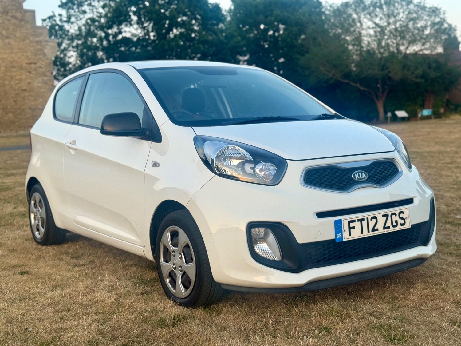 Kia Picanto 2012 - Cars
